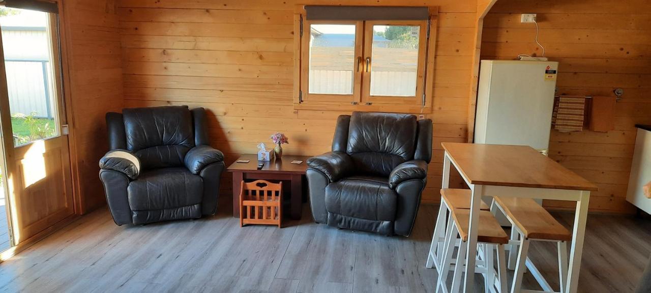 Churchill Cabin マリーボロー エクステリア 写真