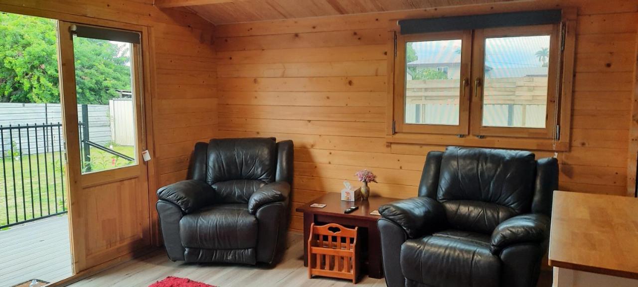 Churchill Cabin マリーボロー エクステリア 写真